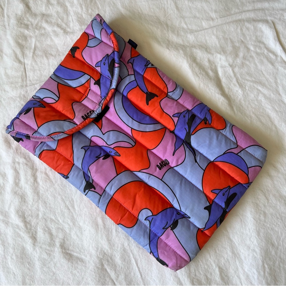 Baggu 16" Laptop Sleeve - Dolphins